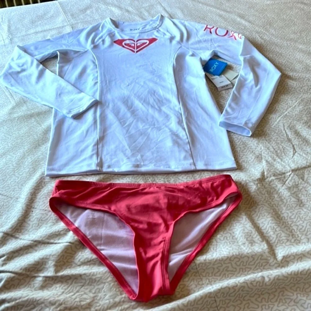 NWT Roxy Girls White Rashguard with Pink Bikini Set that fits size 12/14